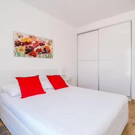 Daire Kate's Perfect Family In Elaphiti