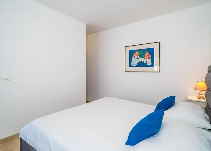 Kate's Perfect Family In Elaphiti * Šipanska Luka