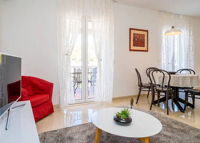 Kate's Perfect Family In Elaphiti * Šipanska Luka